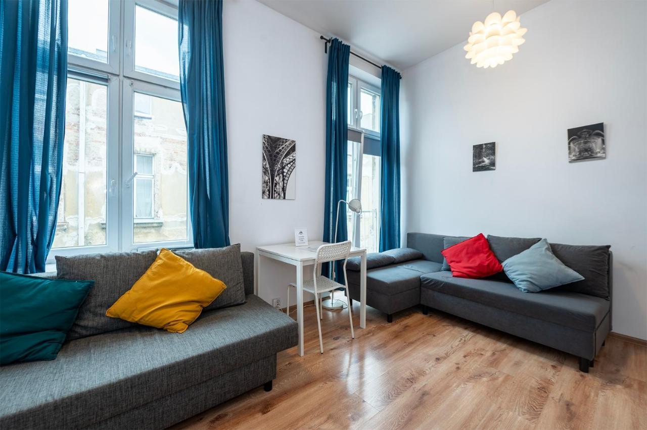 Luxury Location-bright&parking Apartament