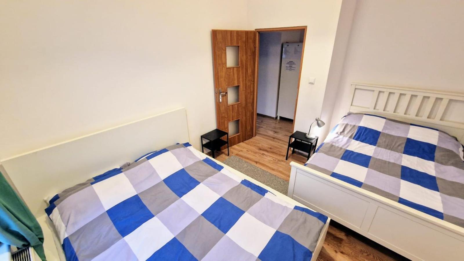 Luxury Location-bright&parking Apartament *